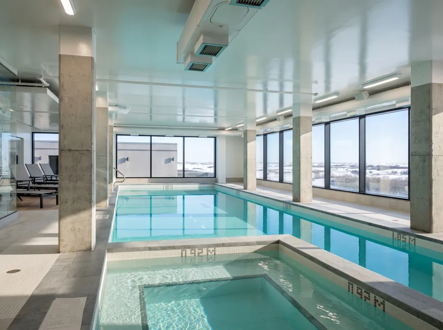 Indoor pool of Dakota Dunes Resort in winter